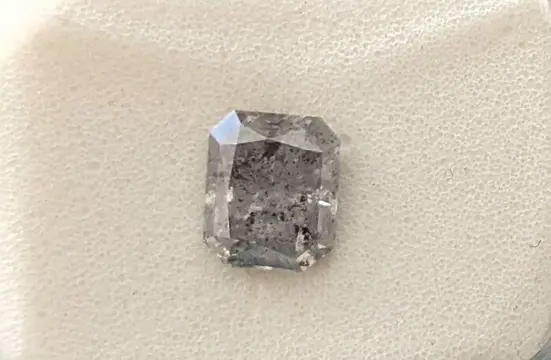 Diamant - 1.05 ct - Radiant - Light Gray - P2, No Reserve