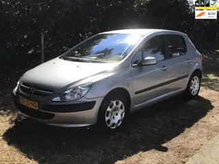 Peugeot 307 1.6-16V XT met AIRCO, NAP en trekhaak