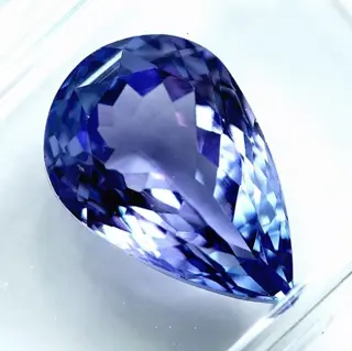Tanzaniet - 3.73 ct