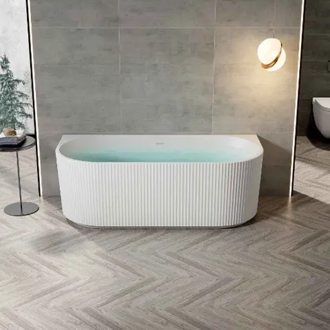 ALONI HALF VRIJSTAAND BAD ACRYL VERTICALE STREPEN MAT WIT