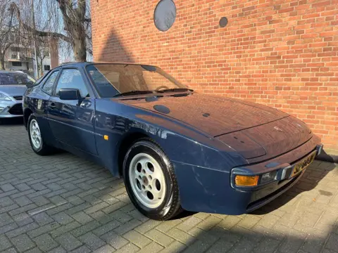 PORSCHE 944 2.5  COUPE