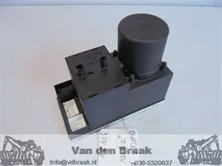 Audi A8 1994-1999 Centrale deurvergrendelingspomp