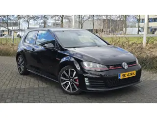 Volkswagen Golf 2.0 TSI GTI Performance