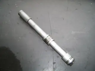 Axle front Honda Silverwing 2004 - 2008