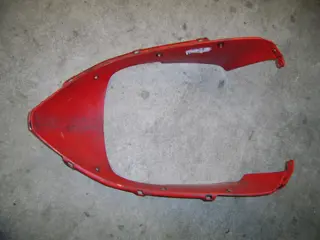 Cowl V shape under Honda VFR 750 1994 - 1997