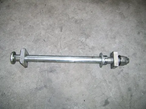 Rear axle Kawasaki ZZR 1200 2002 - 2005