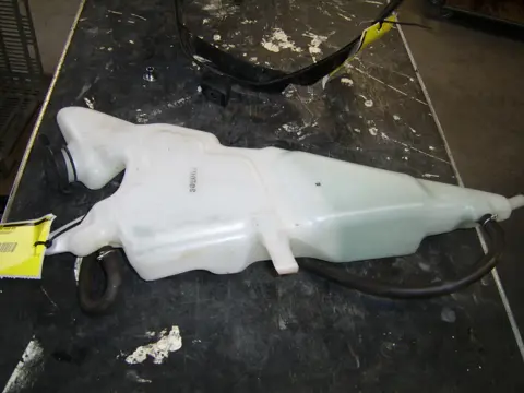 Radiator reserve tank  Overig Onbekend Unknown 2004 - 2005