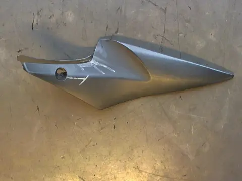 Cowl rear right Suzuki GSX R 750 2006 - 2007