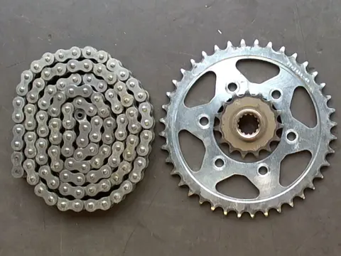 Rear sprocket Kawasaki ZX 6 R 1998 - 1999