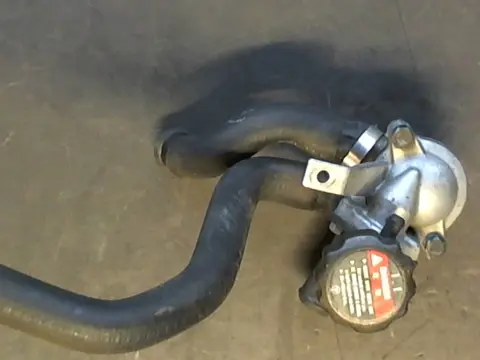 Thermostat cooler Honda Deauville 650 - 700 1998 - 2001