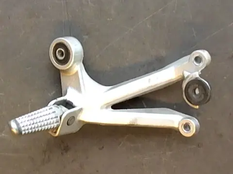 Pillion step right Suzuki GSX R 750 1996 - 2000