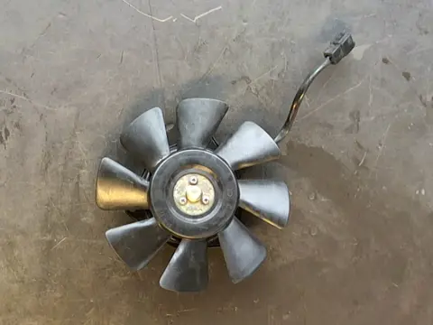 Fan Suzuki GSX R 750 1996 - 2000