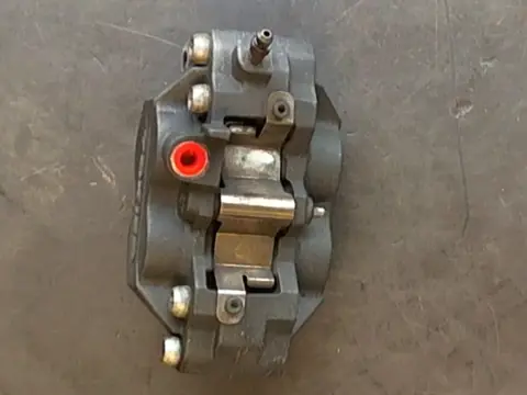Brake caliper Suzuki GSX R 600 2001 - 2003