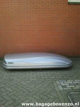 TE HUUR : Thule Atlantis 900 skikoffer (650 LTR)