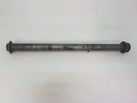 Rear axle Suzuki GSX R 750 1992 - 1993