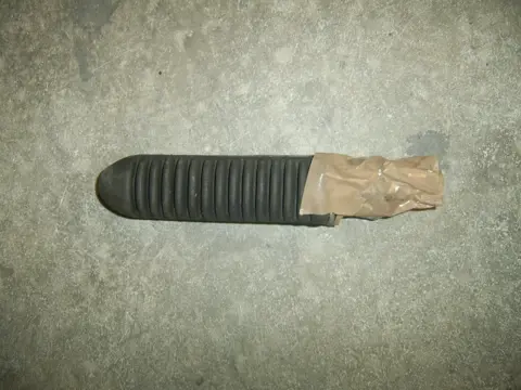 Pillion step left  Suzuki GSX F 600 1998 - 2005