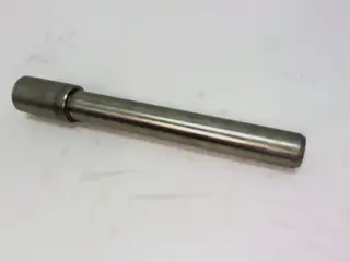 Axle front Suzuki GSX R 600 2008 - 2010