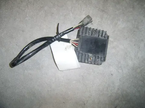 Regulator rectifier  Yamaha TRX 850 1996 - 2000