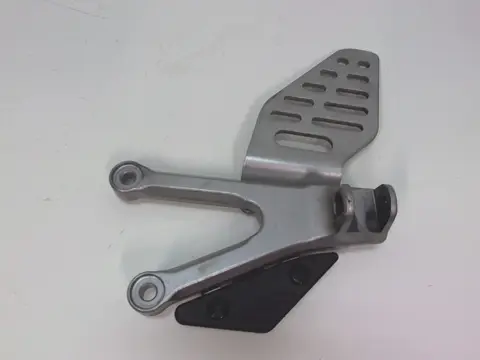 Main step holder left Yamaha YZF R6 2006 - 2007