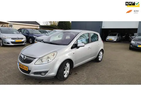 Opel Corsa 1.4-16V Cosmo bj 2009 airco