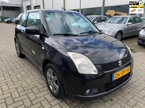 Suzuki Swift 1.5 SPORT Airco Elektr pakket Navi grootscherm LM Velgen Rijdt en schakelt perfect