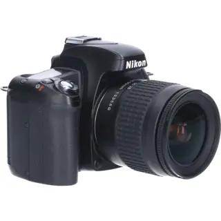 Tweedehands Nikon F75 met AF Nikkor 28-80mm f/3.3-5.6 G CM2676