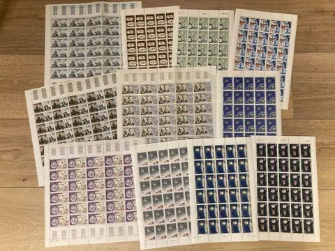 Monaco 1965 - Space series in full sheets with dated corners - Yvert n°664 à 674 x 30 exemplaires
