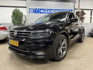 Volkswagen Tiguan 1.4 TSI ACT Highline Business R exterieur // 19 inch // virtual dash
