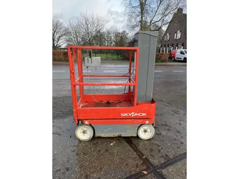 Verticale manlift Skyjack SJ16