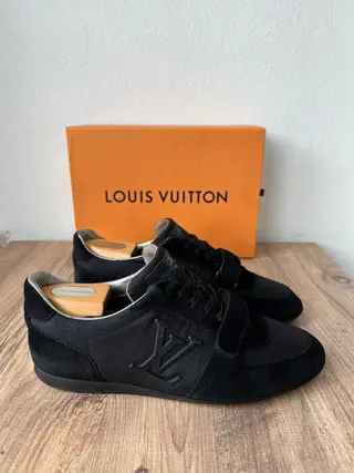 Louis Vuitton - (Help For Earthquake) - Sneakers - Maat: