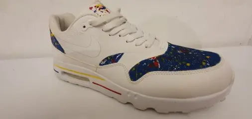 Nike - Sneakers - Maat: Schoenen / EU 43