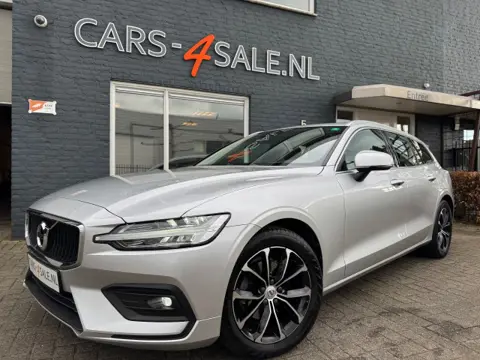 VOLVO V60 2.0 D3 Momentum Pro + Cam + 1/2 leder + Nav - 2020 - 83dkm Uniek