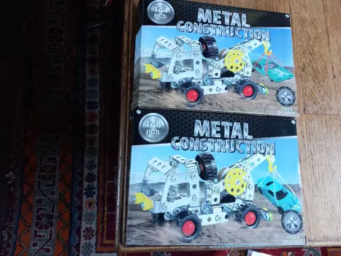 Metal construction, 144 delen - compleet, nieuw in doos