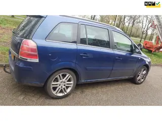 Opel Zafira 1.8 Executive