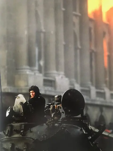 José Nicolas (1956) - Revolution roumaine 1989