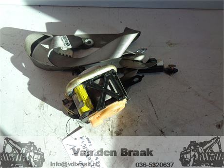 Mitsubishi Grandis 2004-2011 Gordelspanner links voor