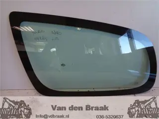 Toyota Yaris 3 drs 1999-2005 Zijruit links achter