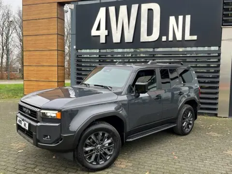Toyota Land Cruiser 250 2.8 D-4D AUT 4WD EXEC SWVAN BPM VRIJ 2024 LEDER NAVI FULL OPT € 82.495 EXCL 