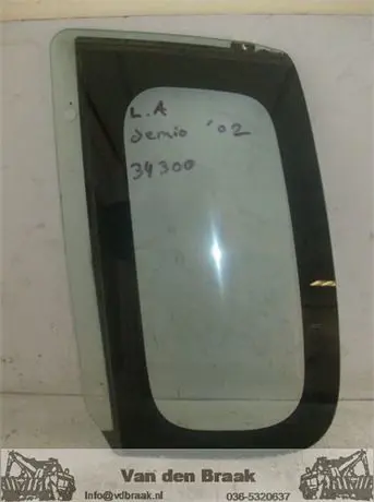 Mazda Demio 1998-2003 Scheerruit portier links achter