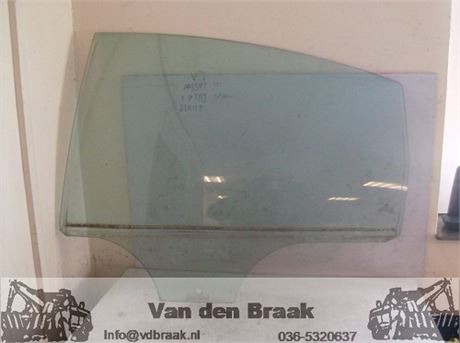 Volkswagen Passat sedan 1996-2005 Portierraam links achter