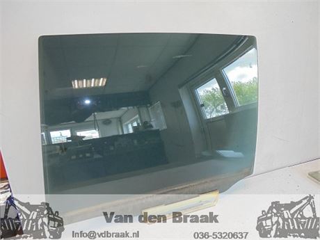 Mazda Premacy 1999-2005 Portierruit links achter