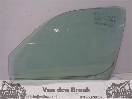 Peugeot Partner 1996-2008 Portierraam links voor