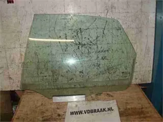 Opel Vectra 4drs Sedan 1995-2002 Portierruit linksachter