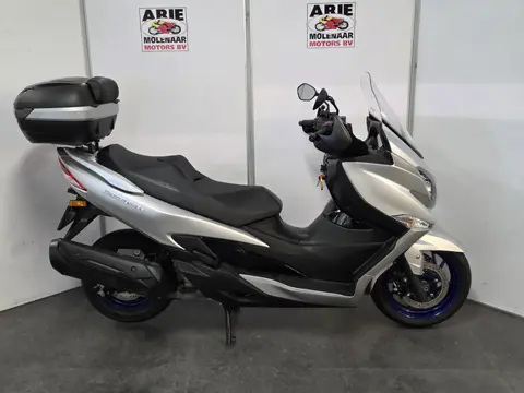 Suzuki AN 400 BURGMAN ABS (bj 2023)