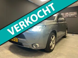 Mitsubishi Outlander 2.0 PHEV Instyle Camera Sandstone lederen bekleding NAVI OPENDAK 32 km volledig