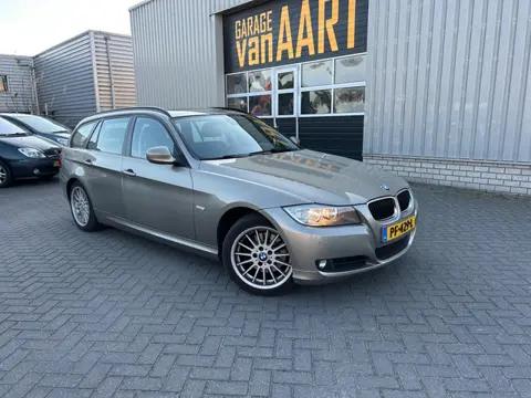 BMW 3-serie Touring 320d Efficient Dynamics Edition Luxury Line | LEER | PANO DAK | NAVI |