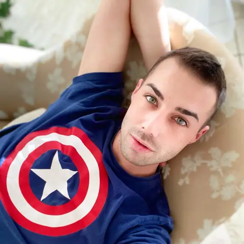 Ik heb interesse in leuke mannen.