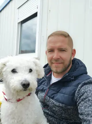 Een leuke man om met al me liefde te verwennen.