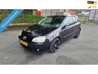 Volkswagen Golf 2.0 FSI Sportline