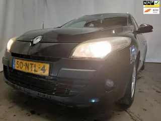Renault Mégane Estate 1.5 dCi Dynamique SCHADEAUTO!!